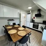 アパート The Butterfly - House In For 7 Persons With Luxury Rooftop Deck & Free Parking オーデンセ