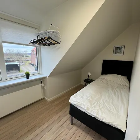The Butterfly - House In For 7 Persons With Luxury Rooftop Deck & Free Parking Apartman