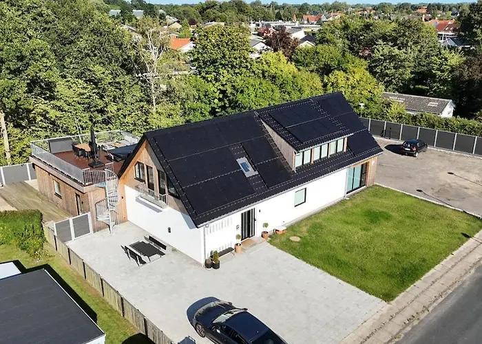 Lejlighed The Butterfly - House In For 7 Persons With Luxury Rooftop Deck & Free Parking