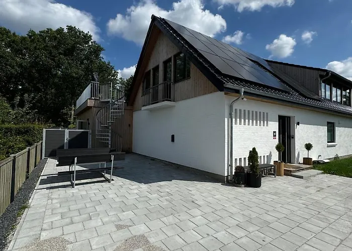 The Butterfly - House In For 7 Persons With Luxury Rooftop Deck & Free Parking * Odense